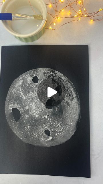 Little Happy Learners | Sophie David on Instagram: "🌙SALT MOON 🌙 There’s so much you can do with the moon theme! This one was my favourites - so simple and the kids thought it was magic. Just water, salt and a paintbrush on black paper. We played around with this for ages and used a hair dryer to dry it so the kids could really enjoy the process. I don’t care what anyone says… the moon is so pretty that 5 random crafts are just not enough!!! We have absolutely loved doing all things moon this week. Things we haven’t shared: Papier mache balloon moons Fizzy moons with bicarb and vinegar Chalk moons I implore you to go and enjoy the moon! Enjoy. #mooncraft #moonactivities #wintercraftsforkids #activitiesforkids #activitiesfortoddlers" Moon Crafts For Preschoolers, Moon Preschool Craft, Moon Experiments For Kids, Moon Crafts Preschool, Moon Activities For Preschool, Black Paper Craft, Moon Crafts For Kids, Moon For Kids, Moon Craft