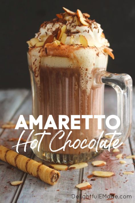 Almond Hot Chocolate, Amaretto Hot Chocolate Recipe, Hot Amaretto Drinks, Amaretto Hot Chocolate, Hot Chocolate Recipes With Alcohol, Booze Hot Chocolate, Hot Boozy Drinks, Boozy Hot Drinks, Hot Beverages Recipes