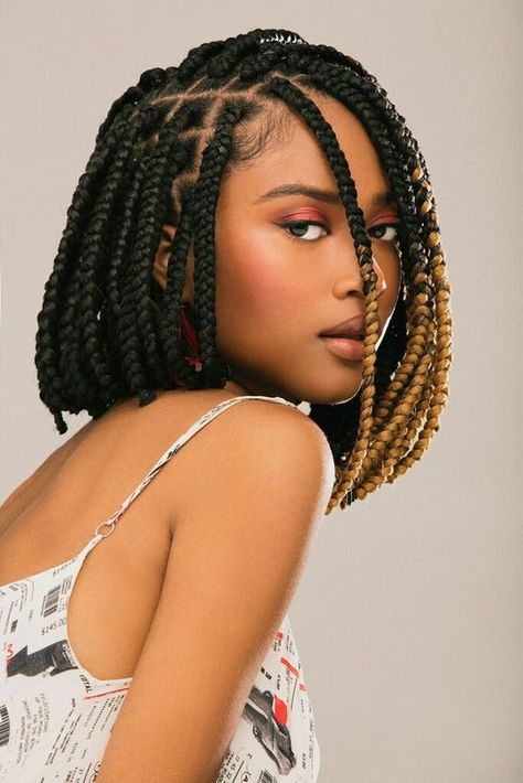 What's better than some stunning Braided Hair? Braided Ombre Hair Color with a Blonde Ombre. You can rock this look and flaunt your trendy look this year! #ombre #haircolor #blonde #redhair #shorthair #haircolorideas #hair #hairstyles Box Braids Bob, Bob Braids Hairstyles, Short Box Braids Hairstyles, Short Box Braids, Long Box Braids, Box Braids Hairstyles For Black Women, Short Braids, Box Braids Styling, Braids For Black Women