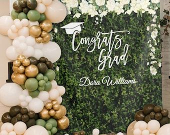 Graduation Black and Gold Custom Graduation Photo Booth - Etsy Photobooth Backdrop Graduation, Green Graduation Backdrop, Photo Booth Ideas For Graduation Party, Graduation Wall Decor, Graduation Selfie Station, Elegant Grad Party Decorations, Flower Wall Graduation Party, Outdoor Graduation Decorations, Photobooth For Graduation