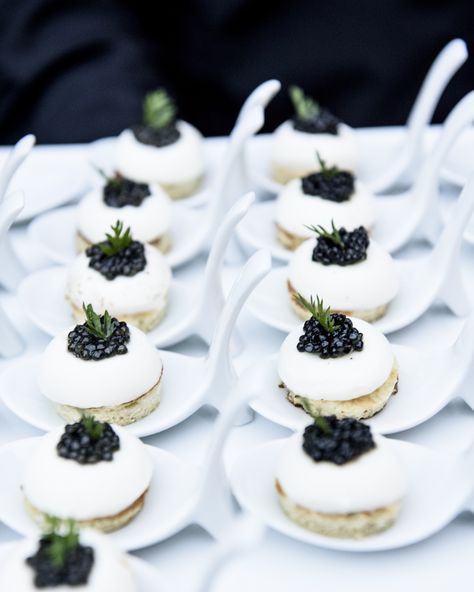 Caviar Station Wedding, Caviar Bar Wedding, Caviar Wedding, Cocktail Food Wedding, Luxury Wedding Food, Wedding Cocktails Recipes, Caviar Bar, Sweets Table Wedding, West Palm Beach Wedding