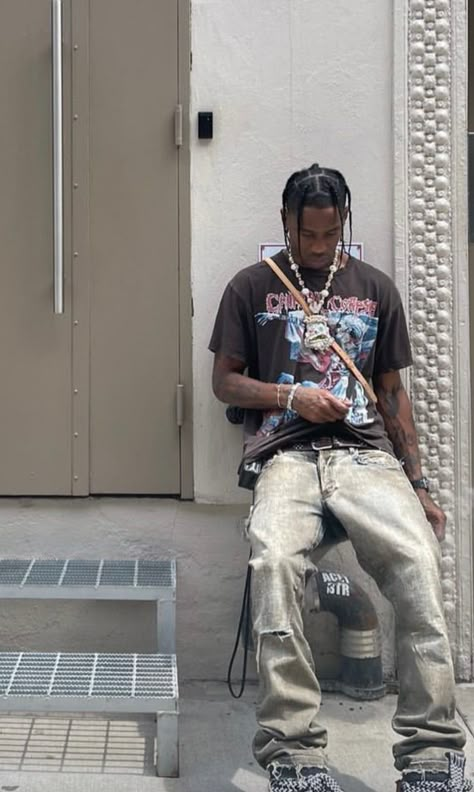 Travis Scott Fits, Travis Scott Jordan 1 Outfit, Travis Scott Outfits Ideas, Travis Scott Style, Travis Scott Outfits, Travis Scott Fashion, Nike Travis Scott, Minimal Streetwear, Spirit Week Outfits