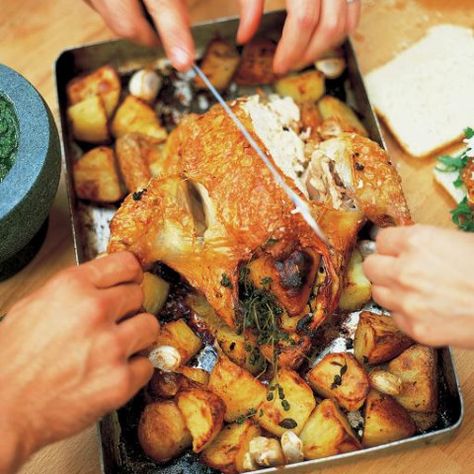 Jamie Oliver Roast Rosemary Chicken with Roast Potatoes Jamie Oliver Roast Chicken, Rosemary Roast, Lemon Roasted Chicken, Rosemary Roasted Potatoes, Chicken With Lemon, Chicken Roast, Jamie Oliver Recipes, Roast Chicken Recipes, Roast Potatoes