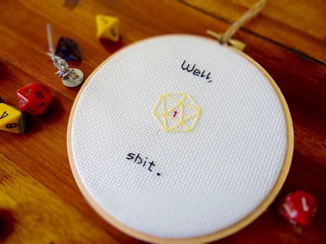 Nerdy Embroidery, Dnd Crafts, Geek Diy, Nerd Crafts, Dungeons And Dragons Dice, Embroidery Sampler, Basic Embroidery Stitches, Do It Yourself Crafts, Wooden Hoop