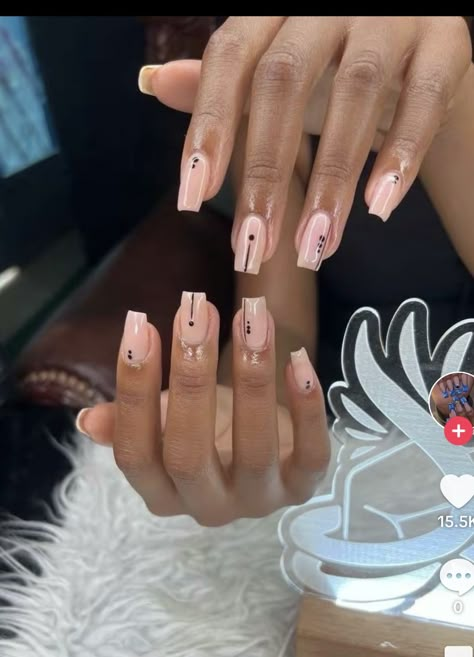 One Line Art Nails, Simple Nails For Black Women, White Nails With Line Designs, Simple Line Design Nails, Nails 2024 Black Women, Contemporary Nail Art, How To Design Nails, Nails With Dots Design, Simple Line Nail Designs