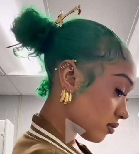 Cool Natural Hairstyles, Gold Ear Piercings Black Women, Multiple Ear Piercings Black Woman, Earings Piercings Black Women, Ear Gauges Aesthetic Black Women, Ear Piercing Ideas Maximalist, Made In Heaven Tattoo, Maximalist Ear Piercings, Pretty Ear Piercings