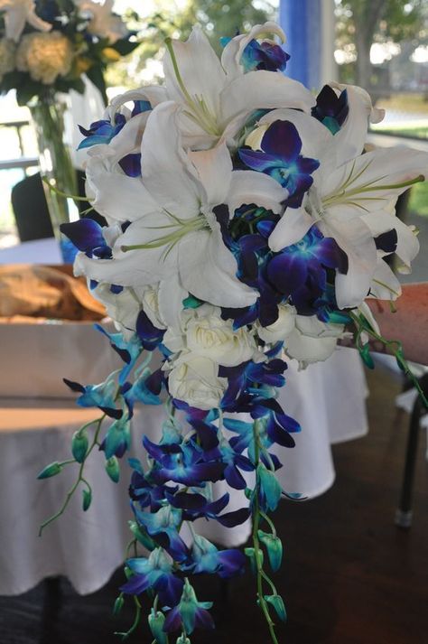 Wedding Flowers With Lillies, Blue Orchids Wedding, Blue Orchid Wedding Bouquet, Blue Orchid Bouquet, Orchids Bouquet, Blue Orchid Wedding, Orchid Bouquet Wedding, Wedding Flower Guide, Bridal Bouquet Blue