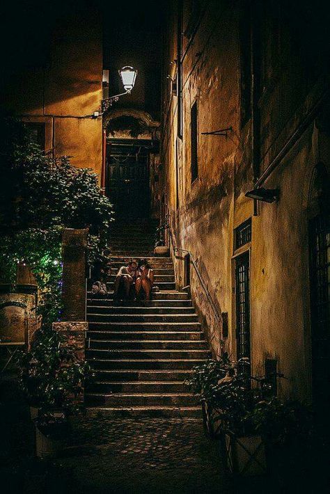 Streets Of Italy Aesthetic, Roma Aesthetic Night, Rome Italy Aesthetic, Italia Aesthetic, Rome At Night, Italy Vibes, Lazio Italy, Italy Street, Italian Aesthetic