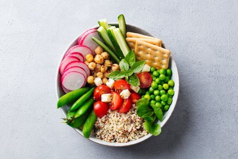 There is no specific diet plan for yoga practitioners. However, it's easy to design one using mindfulness, yogic principles and knowledge of food groups. Yoga Diet Plan, 1600 Calorie Diet, Yogic Diet, Yoga Diet, Vegetarian Salad, Stone Background, Calories Per Day, Vegetarian Salads, Salad Healthy