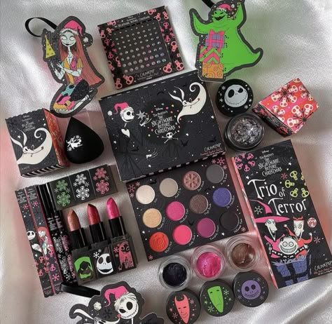 Makeup Palette Collection, Cartoon Makeup, Makeup Collection Goals, Cute Eye Makeup, Makeup Pallets, Eyeshadow Collection, Makeup Package, Disney Makeup, Sephora Skin Care