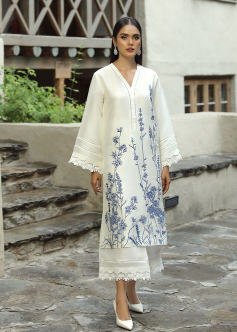 Lace Kurta, Eastern Wear, Pakistani Formal Dresses, Embroidery Store, Luxury Pret, Latest Dress Design, Bridal Dresses Pakistan, Iranian Women Fashion, Long Kurti Designs