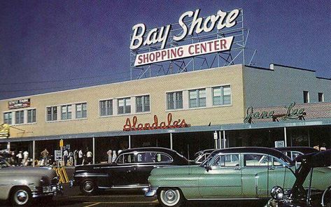 Bay Shore Shopping Center in the 1950's. Lakewood California, Milwaukee City, Ca History, Vintage Auto, Long Beach California, Vintage Los Angeles, Milwaukee Wisconsin, Colmar, Best Photographers