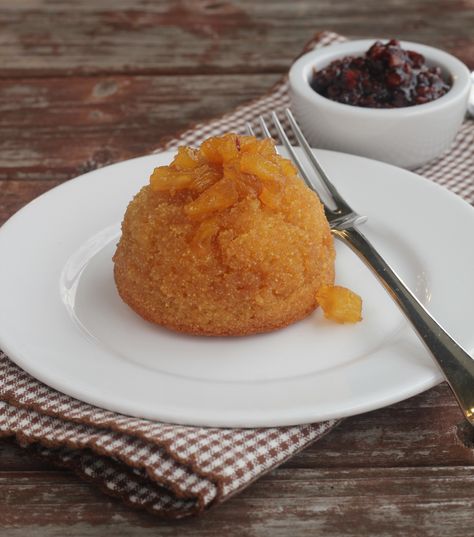 At Meril's they serve the most amazing Pineapple Upside Down Cornbread with Bacon Jam. Cornbread With Bacon, Upside Down Cornbread, Bacon Marmalade, Emeril Recipes, Emeril Lagasse Recipes, Pineapple Muffins, Bacon Cornbread, Entertaining Desserts, Cajun Food