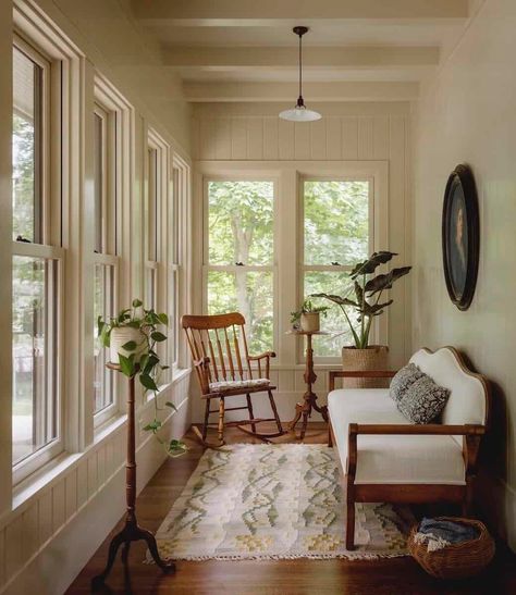 Absolutely beautiful old house renovation in Iowa with inspiring details Jessica Helgerson Interior Design, Old House Renovation, Jessica Helgerson, Old Houses Renovation, Weatherboard House, House Renovation Projects, Dining Room Paint, Shaker Furniture, Wooden Chairs