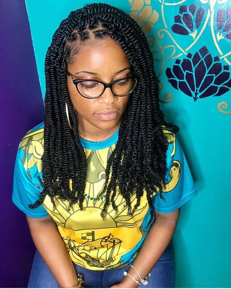 Knotless Spring Twist, Spring Twist Long, Spring Afro Twist Hairstyles, Spring Twist Braids Long, Small Spring Twists Long, Long Spring Twists, Spring Twists Hairstyles, Xpression Springy Afro Twist, Afro Springy Twist