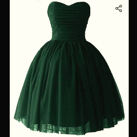 Brand New, Never Worn. Decided To Go With A Different Color And Never Returned This Dress. Beautiful Green - Gives Tinkerbell Vibes... Size 14 Rapunzel Homecoming, 8th Grade Graduation Dresses, Hoco 2024, Hoco Inspo, 15 Birthday, Green Homecoming Dresses, Dark Green Dress, Quinceanera Themes, Hoco Dress