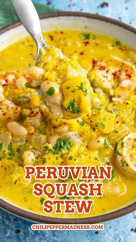 Peruvian Squash Stew (Locro De Zapallo) served in a big bowl Squash Stew, Peruvian Dishes, Peruvian Cuisine, Pumpkin Harvest, Garden Vegetables, Peruvian Recipes, Stew Recipe, Squash Recipes, Delicious Soup