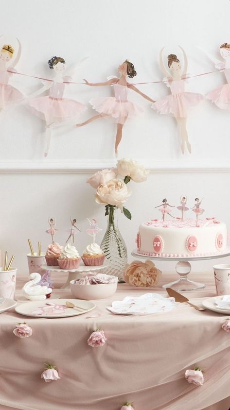 Boho Ballerina Party, Two Tutu Birthday Party Ideas, Two Two Ballerina Party, Ballerina Second Birthday Party, Bailarina Birthday Party, Ballet Birthday Theme, Two Tu Cute 2nd Birthday Party, Ballet First Birthday Party, Ballerina 1st Birthday Party