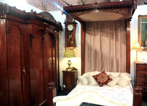 Fantastic Early Victorian Mahogany 4-door break-front wardrobe and matching half-tested bed in mint condition Dark Victorian Bedroom, Victorian Bedroom Set, Dark Victorian, Antique Bedroom Furniture, Victorian Shoes, Victorian Bedroom, Country Antiques, Period Furniture, Victorian Decor