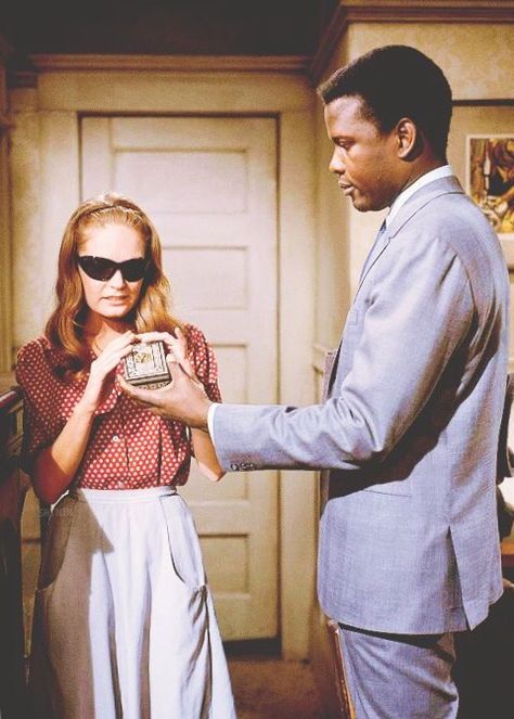 Elizabeth Hartman & Sidney Poitier, A Patch of Blue 1960s Movies, Sidney Poitier, Shelley Winters, Elizabeth Hartman, Kristen Bell Tattoos, Toronto Film Festival, Black Actors, Black Hollywood, Sundance Film