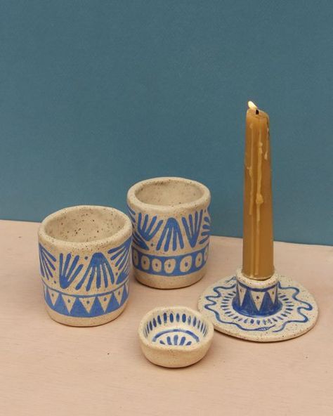 Scandinavian Candle Holder, Easy Ceramics, Ceramic Candle Holders Ideas, Ceramic Drawing, Candle Holder Pottery, Polymer Clay Candle, Pottery Candle Holders, Candle Holder Ceramic, Clay Candle Holders