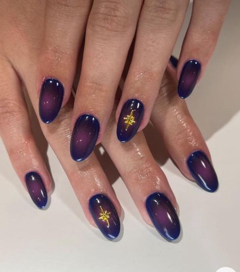 Subtle Witchy Nails, Dark Purple And Orange Nails, Purple And Orange Nail Art, Purple Fall Nails Design, Purple And Red Nails, Winter Solstice Nails, Velvet Nails Design, Orange And Purple Nails, Purple And Orange Nails