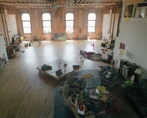 New Yorker Loft, Warehouse Apartment, Warehouse Living, Warehouse Loft, Studio Loft, Chill Room, Loft Studio, Loft Living, Loft Design