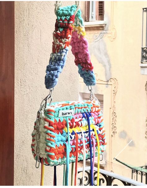 Handmade Bags Crochet, Art Bags, Bags Crochet, Crochet Knit Stitches, Handmade Handbag, Crochet T Shirts, Unique Handbags, Crochet Tops Free Patterns, Crochet Business