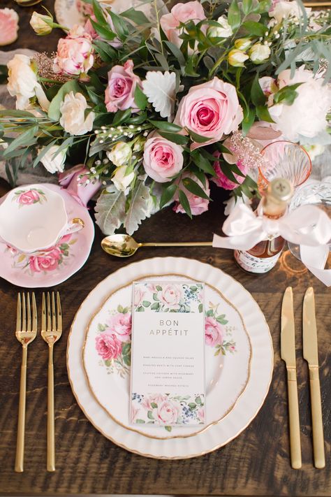 pink floral placesetting accents on white and gold tableware Grace Images, Bridal Shower Menu, Garden Bridal Showers, Bridal Tea Party, Spring Bridal Shower, Summer Bridal Showers, Bridal Shower Tables, Bridal Shower Inspiration, Tea Party Decorations