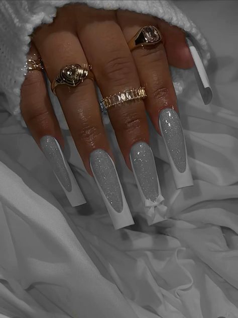 Grey Aesthetic Nails, Milk White Acrylic Nails With Design, White On White Nails, Gray Nails Ideas, Dark Acrylic Nails, Grey Acrylic Nails, Quinceanera Nails, Grey Nail Designs, Acrylic Nail Set