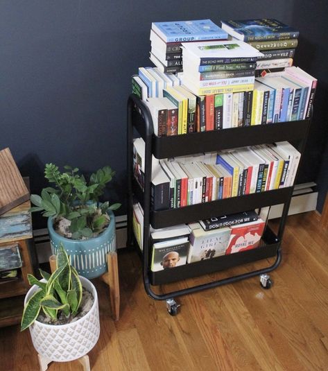 Small Personal Library, Mini Room Library, Diy Mini Library At Home, Mini Bookshelf Aesthetic, Small Library Room Ideas Bookshelves, Mini Library Room, Mini Library Small Spaces, Mini Home Library, Diy Library Room