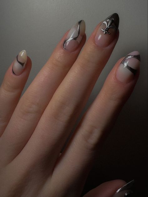 #cyberpunk #cyberpunknails #nailart #nails #nailsdesign #metallic #nailsoftheday #nailinspiration #nails Skater Nails Aesthetic, Cyberpunk Nails Design, Cybergoth Nails, Nails Cyberpunk, Cyberpunk Nails, Cosmetic Aesthetic, 90’s Grunge, Nail Aesthetic, Punk Nails