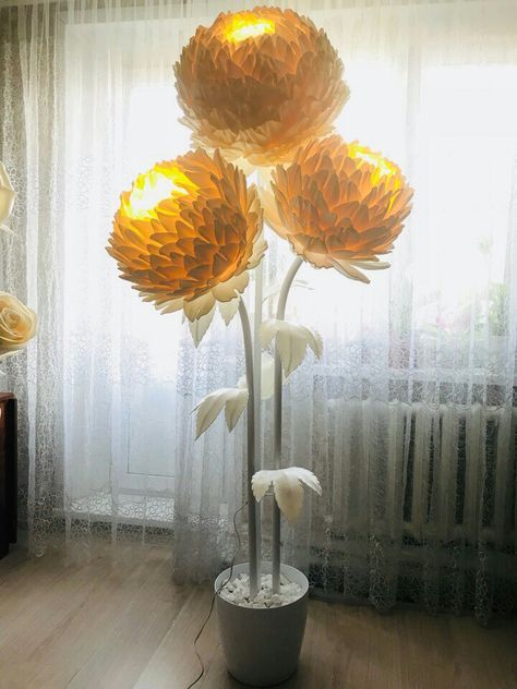 Textile Flowers, Fairy Bedroom, Flower Lamp, Lunch Room, Art Society, Crepe Paper, Dream Decor, Birthday Surprise, Flower Tutorial