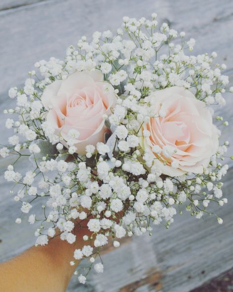 Rose Gold Bridesmaid Bouquet, Blush Pink Wedding Bouquet Ideas, Blush Pink And White Wedding Flowers Bridesmaid Bouquets, Easy Bridesmaid Bouquet, Bridesmaid Bouquet Pink And White, White And Blush Bridesmaid Bouquet, Light Pink Bridesmaid Bouquet, Light Pink And White Flowers, White And Light Pink Wedding Flowers