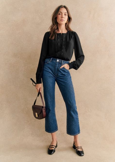 Karina Blouse - Black - Viscose - Sézane Parisian Work Style, French Street Style Summer, Long Blouse Outfit, Sezane Clothing, Black Blouse Outfit, Parisian Style Fall, Parisienne Style, Style Parisienne, Paris Mode