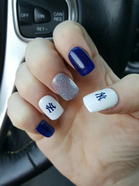 New York Yankees nails! #solarnails #NewYorkYankees #Ilovethem Ny Yankees Nails Designs, New York Yankees Nails Designs, Yankees Nails Designs, New York Yankees Nails, Nyc Nails Designs, New York Nails Designs, Yankee Nails, Yankees Nails, New York Nails