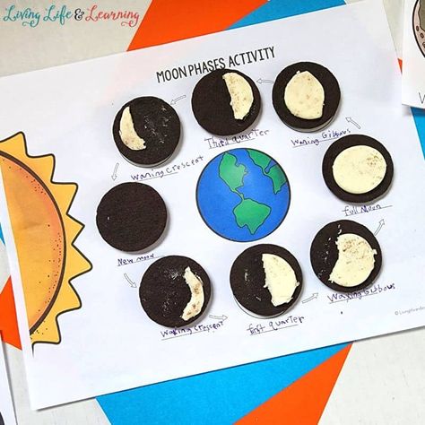 This Oreo Moon Phases Activity is a great way to enhance your kids' knowledge about the moon! Studying moon phases can be really fun and engaging. Add this cool and yummy activity to your homeschool space activities! Moon Phases 2nd Grade, Phases Of The Moon Oreo Activity, Solar Eclipse With Oreos, Oreo Moon Phases Activity, Solar Eclipse Oreo Activity, Moon Phases With Oreos, Oreo Phases Of The Moon, Moon Phases Activity, Oreo Moon Phases