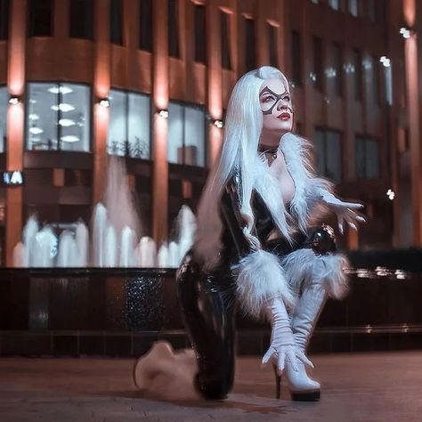 Grand Theft Kitty. 💎💰🐈‍⬛ @cyxaric_ as Black Cat Photographed by @makks_ph #BlackCat #FeliciaHardy #TheSpectacularSpiderMan #TheAmazingSpiderMan #SpectacularSpiderMan #AmazingSpiderMan #SpiderMan #FriendlyNeighborhoodSpiderMan #PeterParker #Marvel #MarvelComics #MarvelUniverse #BlackCatCosplay #MarvelCosplay #CosplayersOfInstagram #CosplayersOfIG #Cosplayer #Cosplay #PinUp #Portrait #Superhero #Comics #SpiderManAcrossTheSpiderVerse #AcrossTheSpiderVerse #SpiderVerse #Latex Black Cat Costume Marvel, Black Cat Marvel Costume, Pinup Portrait, Black Cat Costume, Black Cat Cosplay, Black Cat Costumes, Black Cat Marvel, Rwby Fanart, Spectacular Spider Man