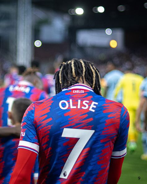 Sebastian Frej | Thank you and good luck @m.olise #cpfc #southlondon #premierleague #footballlife #bayernmunich | Instagram Micheal Olise Wallpaper, Michael Olise Wallpaper, Michael Olise, Men Icon, Curly Hair Photos, Football Pictures, Soccer Pictures, South London, Football Wallpaper