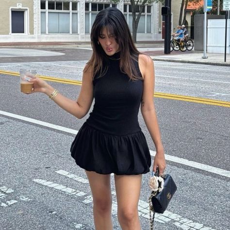 Black mini skirt outfit