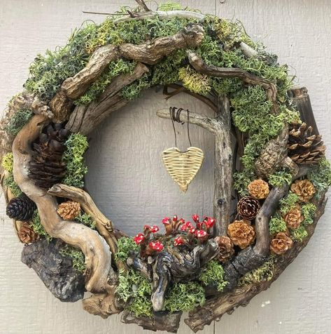 Woodsy Wreath Ideas, Natural Wreath Ideas, Winter Wreath Ideas Diy, Easy Thanksgiving Table Decor, Fairy Wreath, Thanksgiving Table Decor Ideas, Fall Feast, Lights For Christmas, Creative Wreaths