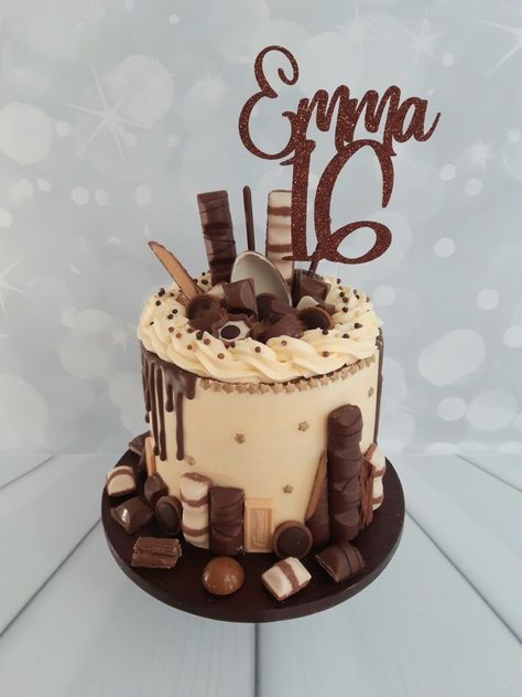 16th birthday semi drip cake for a lover of Kinder Bueno. Cakes 16th Birthday Girl, Kinda Bueno Cake, Kinder Birthday Cake, Girls 16th Birthday Cake, Birthday Cakes For 16th Birthday, Cake For 16th Birthday Girl, Cakes For 16th Birthday Girl, Kinder Bueno Cake Birthday, 16 Birthday Cakes For Girls Ideas