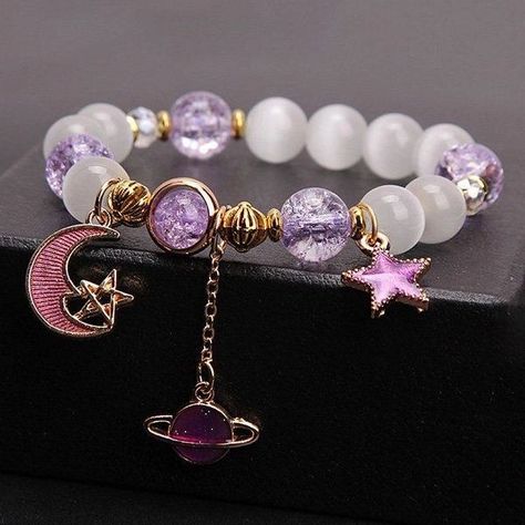 #breslets #bangles #braceletsforwomen #fashion #jewellery #viral #reels #beautiful #trending Strawberry Fashion, Korean Bracelet, Purple Strawberry, Tom Y Jerry, Viral Reels, Beads Bracelet Design, Easy Diy Gifts, Hand Bracelet, Gold Link