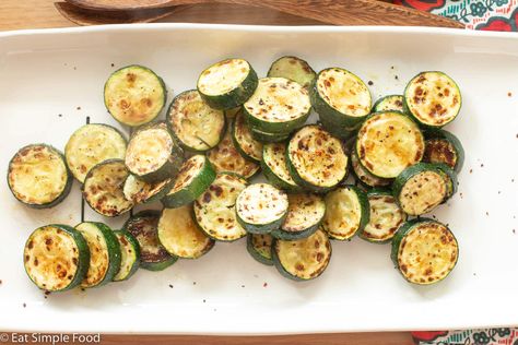 Fried Zucchini Recipe, Pan Fried Zucchini, Fried Zucchini Recipes, Zucchini Rounds, Vegetarian Side Dish, Sliced Zucchini, Fried Zucchini, Zucchini Recipe, Vegetarian Side Dishes