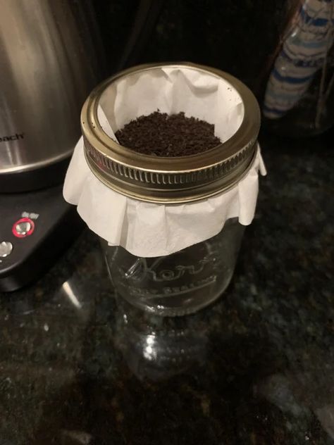 Mason Jar Pour Over Coffee : 4 Steps (with Pictures) - Instructables Cold Brew Coffee Recipe, Hot Drinks Recipes, Pour Over Coffee Maker, Mr Coffee, Pumpkin Spice Syrup, Coffee Drinker, Easy Coffee, Breakfast Drink, Pour Over Coffee