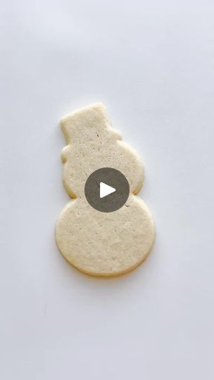 6.6K views · 134 reactions | ⛄️🎄 #bakinginspo #christmaspartyfoodideas #bakingtok #cookiebusiness #bakersoftiktok #christmas #christmascookies #holidaybaking #cookiesoftiktok #creatorsearchinsights | Allthesugartx Snowman Royal Icing Cookies, Snowman Decorated Cookies, Snowman Sugar Cookies Decorated, Snowman Cookies Decorated, Christmas Cookies Snowman, Christmas Snowman Cookies, Christmas Sugar Cookie Designs, Cookie Flooding, Snowman Cookie