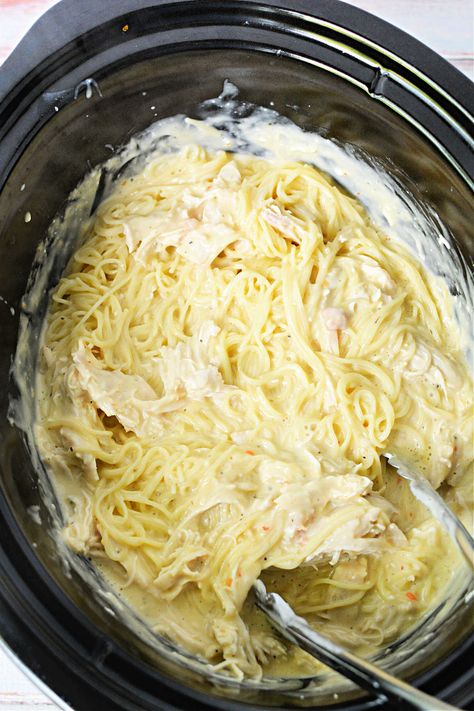 Angel Crockpot chicken breasts with cream of chicken soup and cream cheese in a creamy sauce. One pot meal with with angel hair pasta. Crockpot Chicken Breasts, Angel Pasta, Angel Chicken Pasta, Oven Casserole Recipes, Angel Hair Pasta Recipes, Angel Chicken, Crockpot Chicken Breast, Chicken Casseroles, Creamy Garlic Chicken