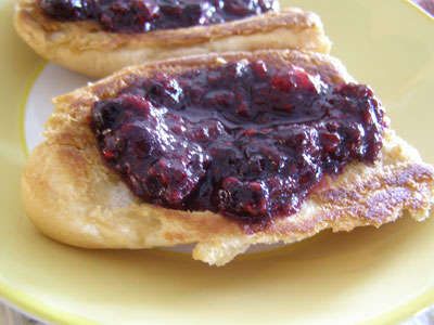 Smuckers Jam, Broccolini Recipe, Flavored Butters, Making Jam, Make Jam, Toasted Bread, How To Make Jam, Homemade Jam, Chutney Recipes