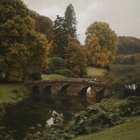 Stourhead in late October 🤎 #stourhead #stourheadgardens #gardens #naturephotography #historicalgarden #nationaltrust #prettyplaces #gardendesign #countryside Stourhead Garden, English Countryside Aesthetic, Project Aesthetic, Theo Nott, Countryside Aesthetic, Countryside Village, Village Life, French Countryside, National Trust