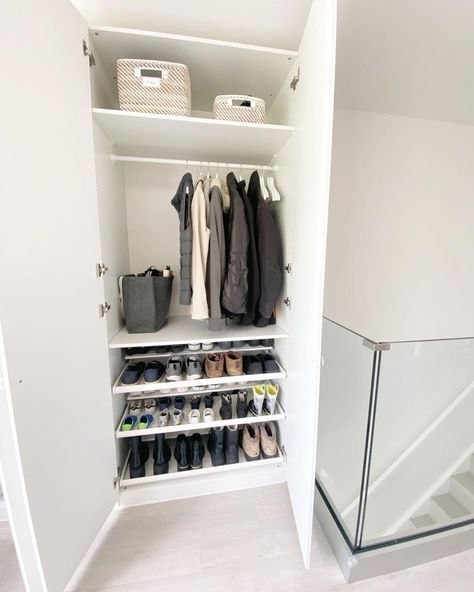 Clumping all your coats in a small space will make it look unsightly. It will become more problematic if you like to hang your coats in the entryway. Some people even need a dedicated room to make them organized. If you are interested in building one, read on, because we have three sophisticated coat closet entrance closet ideas just for you. ig @homorganizing #coatclosetentraceideas #coatclosetideas Entrance Hall Organisation, Entry Wardrobe Closet, Wardrobe Coat Closet, Entrance Wardrobe Organisation, Hall Closet Storage Ideas, Coat Closet Organization Front Entry Small Spaces Shoe Storage, Coat And Shoes Storage Hallway, Small Entrance Wardrobe Ideas, Coat Closet With Hooks